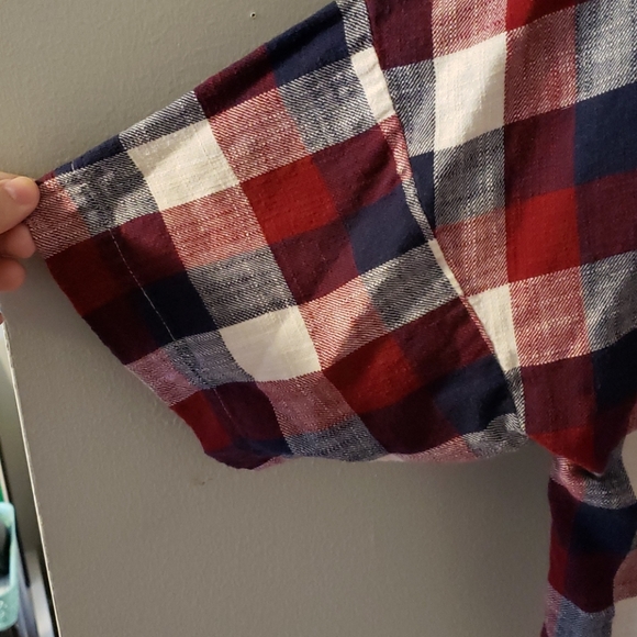 💕 2/$10 Zara Button Back Plaid Flannel Shirt - Picture 4 of 4